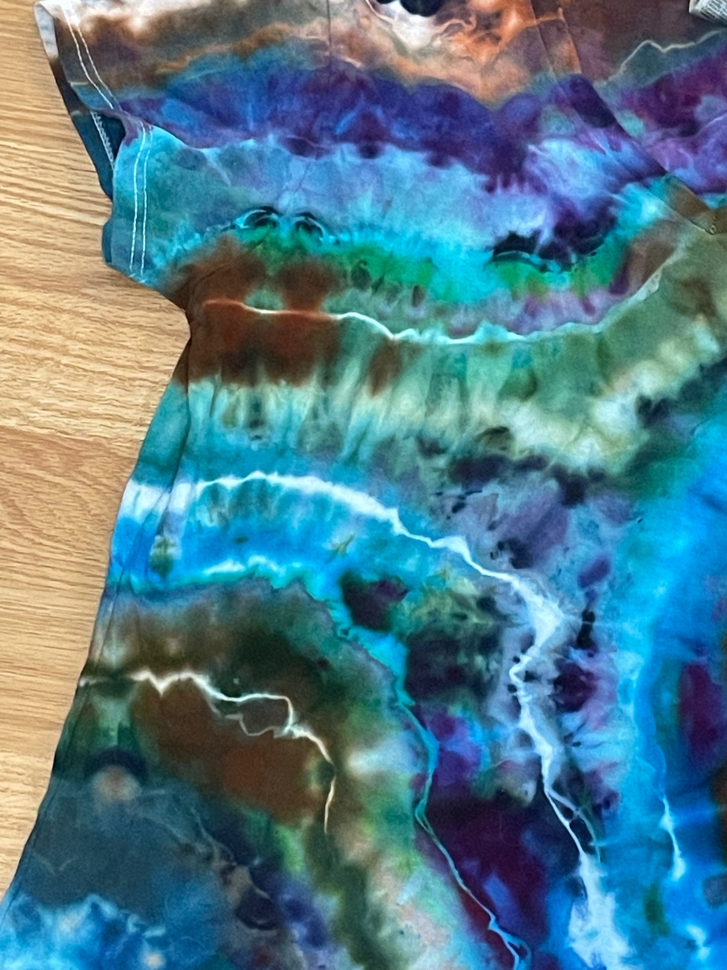 The Waker Tie Dye V-Neck T-shirt | Size Medium | One Of A Kind